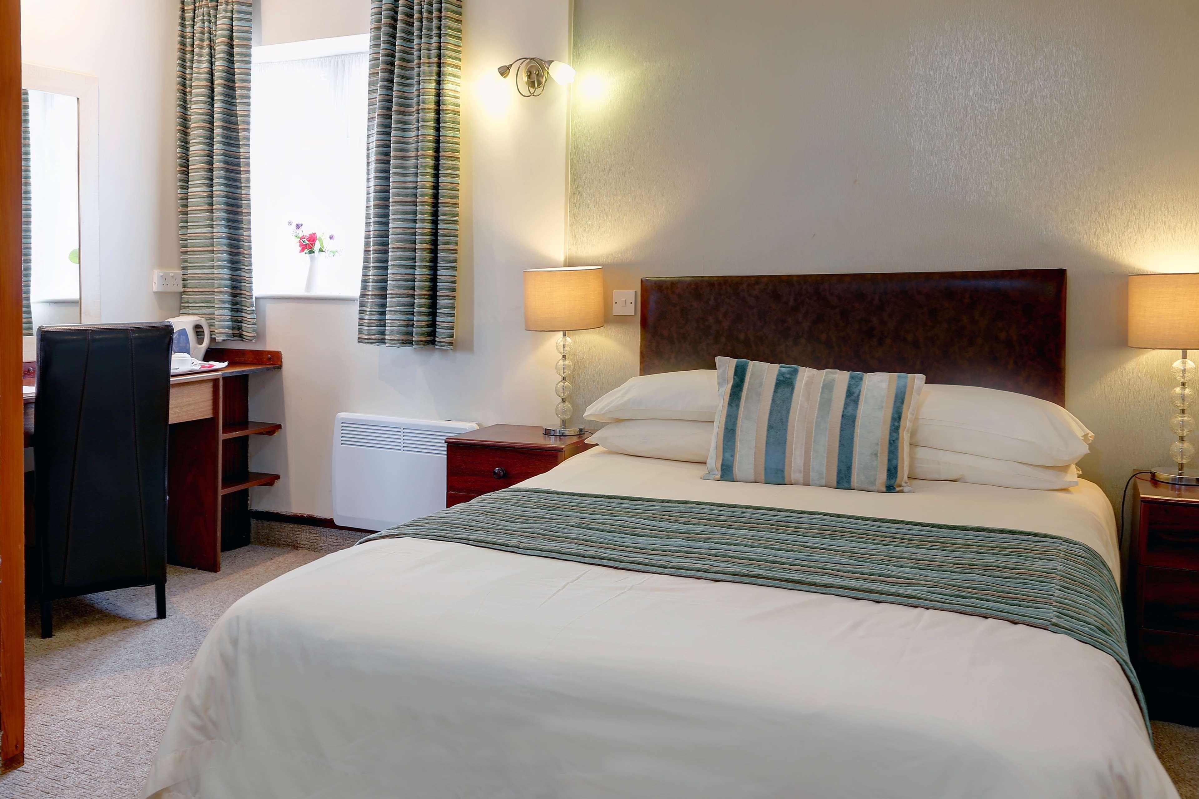 Best Western Compass Inn Tormarton Exteriör bild